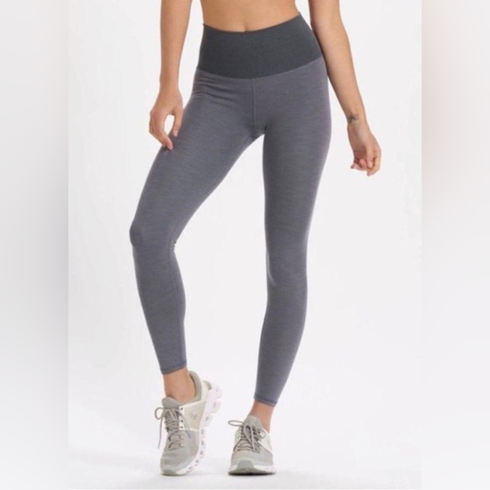Vuori Lux Rib Studio Legging High Rise XS Gray 7/8 Length
